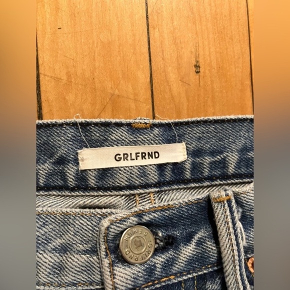 GRLFRND Karolina Jeans in Without Love - Picture 6 of 16